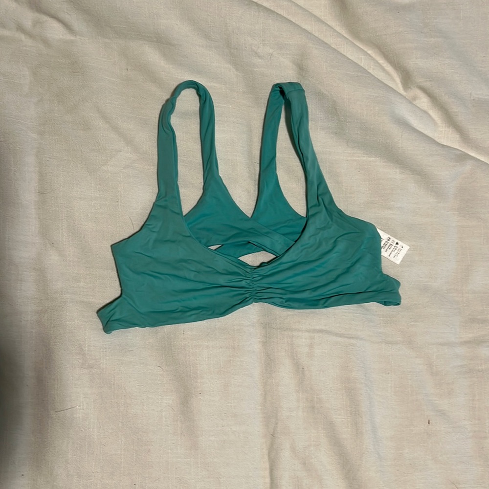 L space bikini top size small